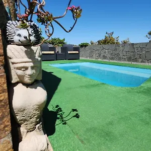 https://bella-vista-los-peones-110.in-canary-islands.com
